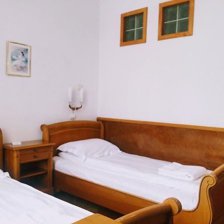 Pensiunea Puiu Popa Codlea Buitenkant foto