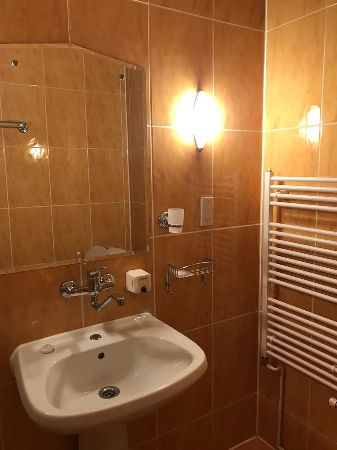 Pensiunea Puiu Popa Codlea Buitenkant foto