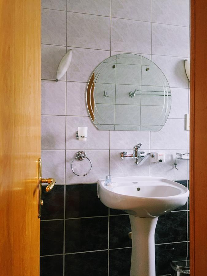 Pensiunea Puiu Popa Codlea Buitenkant foto