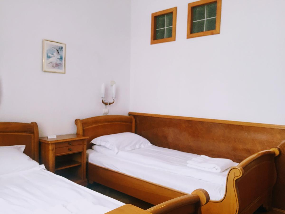 Pensiunea Puiu Popa Codlea Buitenkant foto