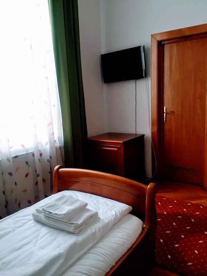 Pensiunea Puiu Popa Codlea Buitenkant foto