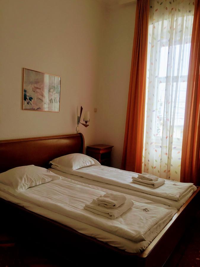 Pensiunea Puiu Popa Codlea Buitenkant foto