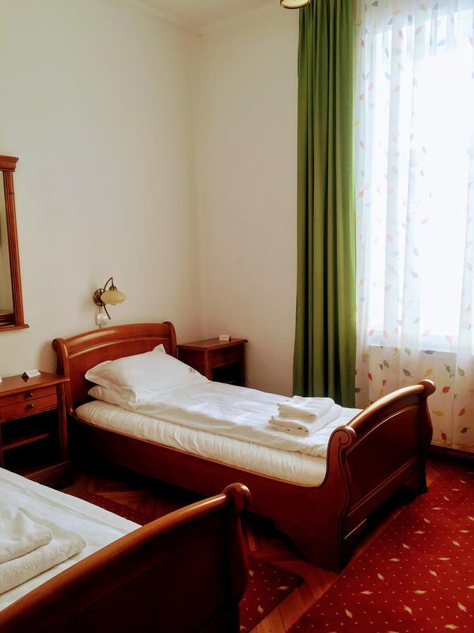 Pensiunea Puiu Popa Codlea Buitenkant foto